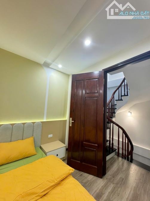 🌟 NGỌC LÂM 30M² 5 TẦNG FULL NỘI THẤT – 7,45 TỶ - 7