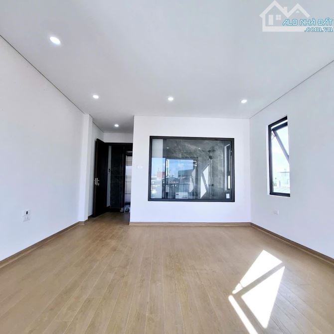 🏠 Siêu Phẩm Sài Đồng – 39m², 6 Tầng 3 Ngủ Mới Tinh – 7,85 Tỷ - 7