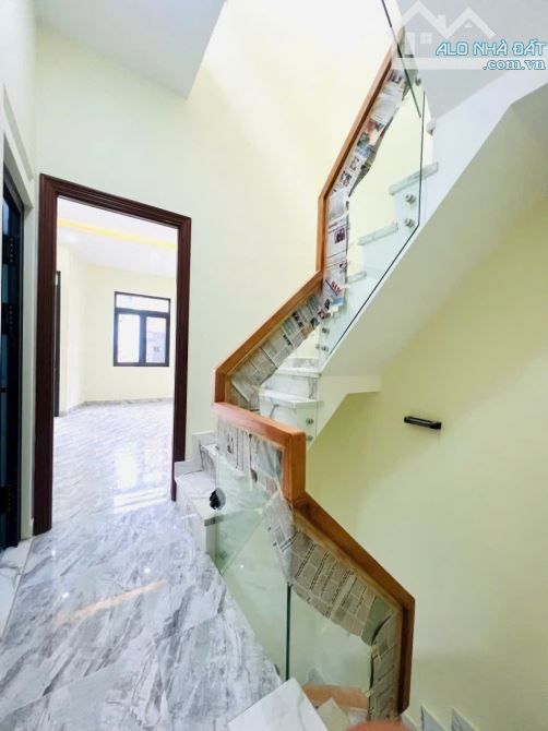 BÁN NHÀ 5 TẦNG MỚI 100% MẶT TIỀN ĐƯỜNG SỐ Q.4 XE HƠI NGỦ TRONG NHÀ NHỈNH 12TỶ - 7