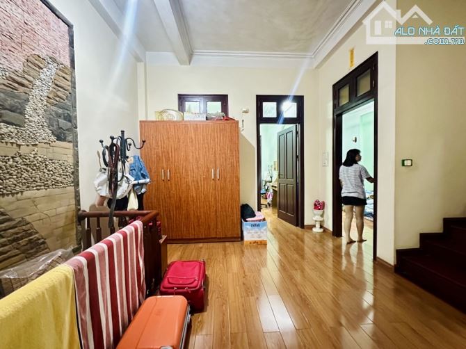TRUNG TÂM HAI BÀ, CÁCH PHỐ 10M - Ô TÔ ĐỖ CỬA, VÀO NHÀ - KINH DOANH- GIẾNG TRỜI THOÁNG SÁNG - 7