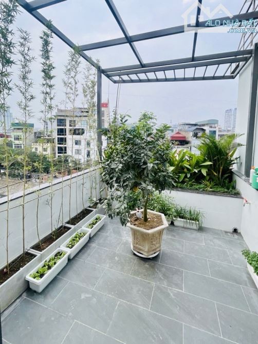 GIẢI PHÓNG - 38m2-  MẶT PHỐ Ô TÔ TRÁNH - KINH DOANH ĐỈNH - THANG MÁY. - 7