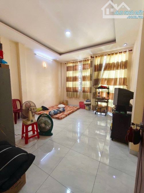 NHÀ 4 tầng,đường THỚI AN 13, phường THỚI AN, Q12, DT 101,9m2 ( 4,5m x 23m )hẻm 5m - 7