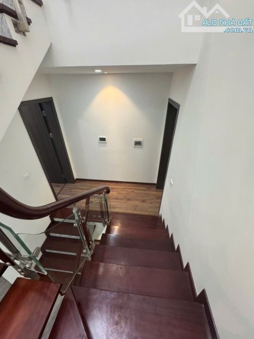 Nhà đẹp nội thất hiện đại đường 6m khu quân đội 918 Phúc Đồng DT 59m2 . Giá 16.5 tỷ - 7
