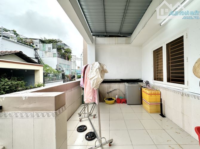 Nguyễn Trãi , Quận 1 - 4 Tầng - HxH - Chỉ 9.9 Tỷ - 8