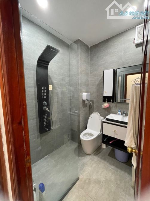 Bán nhà hẻm 30/51 Lâm Văn Bền, Quận 7 nội thất cao cấp, 6 tỷ 6, 35m2, 2PN 3WC - 7