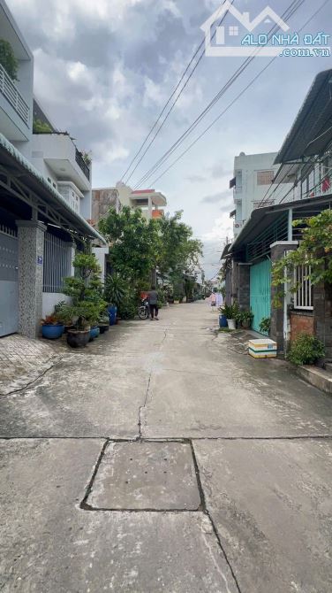 🏡 NHÀ HẺM Ô TÔ – GẦN MT LÊ VĂN VIỆT – 5 Tầng 5PN 6,5 Tỷ - 8