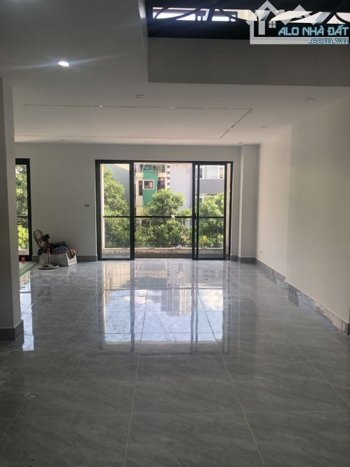 Cho thuê nhà Hoàng Thành, Nguyễn Văn Lộc, Mỗ Lao, HĐ. DT 120m2, MT 7m, 5 tầng thông sàn th - 8