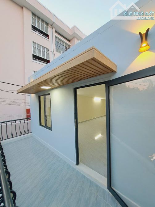 Tôi cần bán nhà 4,5x11m sau Aeon Tân Phú. Giá 2,1 tỷ - 8