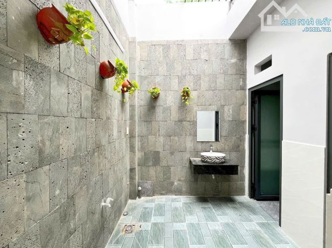 Chủ gửi bán gấp căn nhà 125m2 gần chợ Bà Điểm 890 triệu - 8