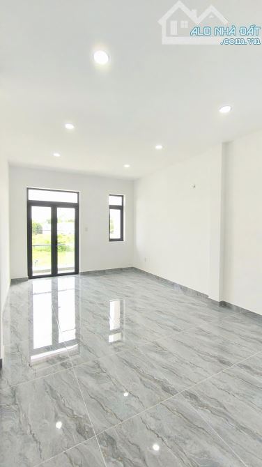 Nhà 3 Tầng Ngay Trung Tâm Cần bán Gấp Giá rẻ - 8