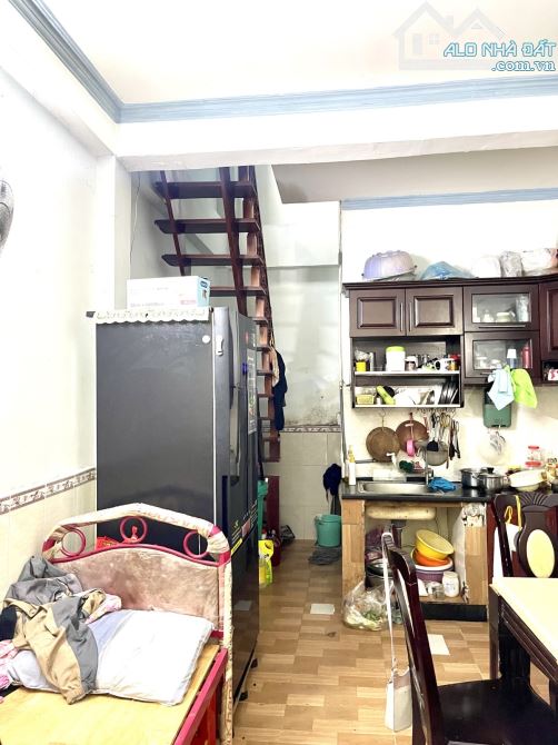 QUẬN 8 CÁCH 10m RA HẺM XE HƠI – DƯƠNG BÁ TRẠC Q8 – 41M² – 2 TẦNG – 2PN – GIÁ 4.2 TỶ TL - 8