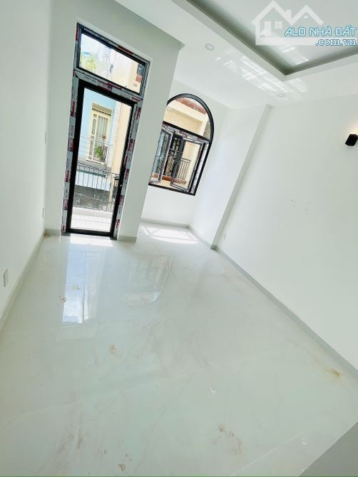 BÁN NHÀ SIÊU ĐẸP 4 TẦNG MỚI 100% DTSD 150M2 Tôn THẤT THUYẾT P.4 Q.4 GIÁ CHÍNH CHỦ 7TY950 - 8
