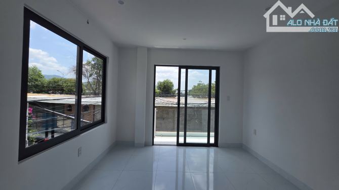 🔥 Bán nhà đẹp đường ô tô 2 tầng tại thị trấn Diên Khánh ✅ S: 72m2 💥2.7 tỷ - 8