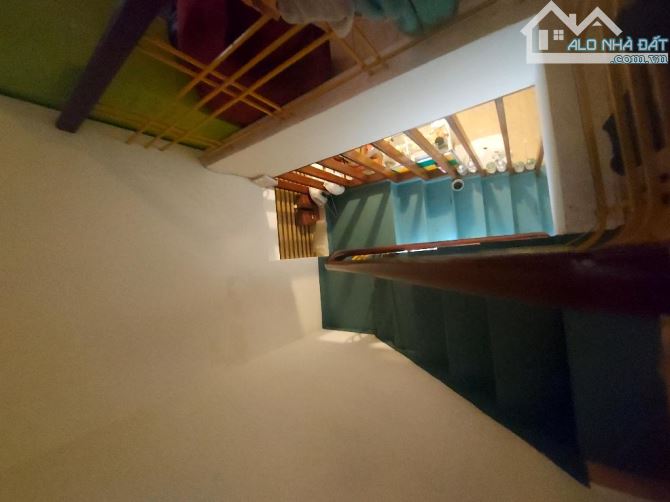 HẺM XE HƠI NGỦ TRONG NHÀ - NGUYỄN THỊ THẬP GẦN CHỢ TÂN MỸ - 3 TẦNG -DT: 4*18.4m- 7 tỷ 5 - 8