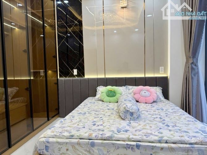 Nhà Mới Mặt Tiền KD Đường 8m - Gần Chợ Xóm Mới - Full Nội Thất - 8