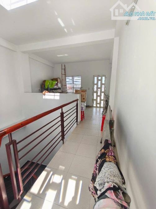 NHÀ 4 tầng,đường THỚI AN 13, phường THỚI AN, Q12, DT 101,9m2 ( 4,5m x 23m )hẻm 5m - 8