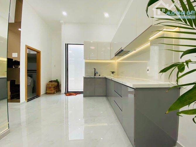 CHỦ HẠ SÂU GẦN NGUYỄN DUY TRINH🔥6 TỶ 600 nhà 3 Tầng 🔥4 PHÒNG NGỦ, 3 WC🔥TRUNG TÂM QUẬN 2 - 8