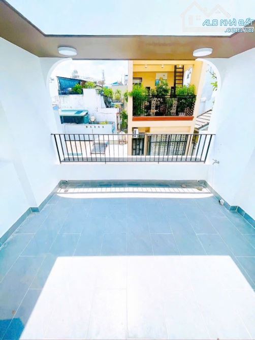 BÁN NHÀ MỚI XÂY Q4 HÀNG HIẾM KHU VỰC NÀY GIÁ 7TỈ NHĨNH 4 TẤM SÁT MT KHU ĐỒNG BỘ CAO TẦNG - 8