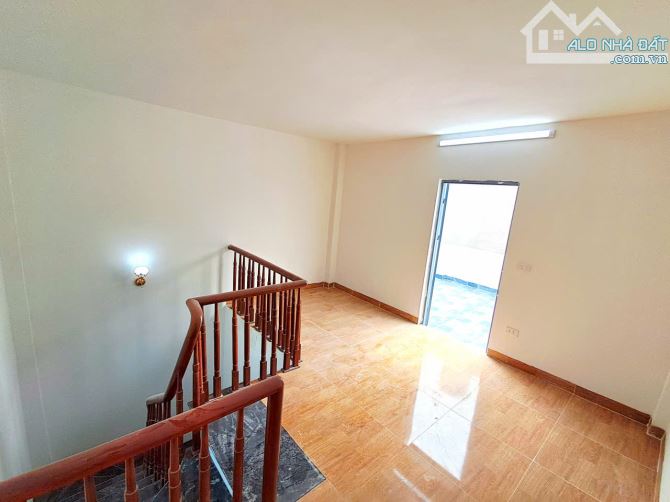 5.55 TỶ-30M2-5 TẦNG MỚI-10M RA Ô TÔ-KHUYẾN LƯƠNG-VÀNH ĐAI 3-TAM TRINH - 9