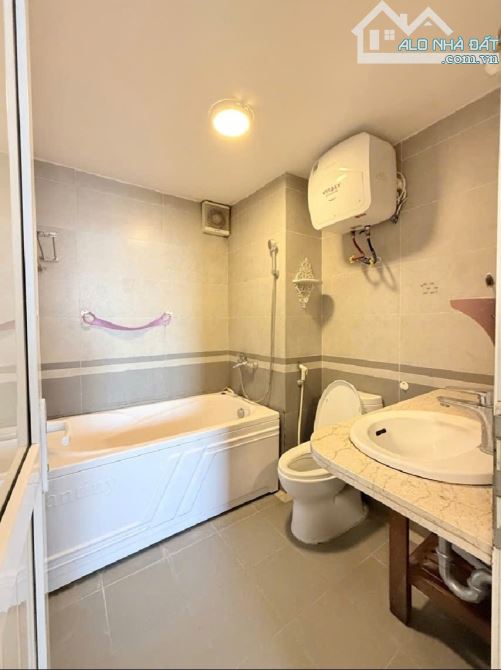 Hiếm! Bán căn hộ chung cư 229 phố Vọng - DT 120 m2 x 3 PN - 9