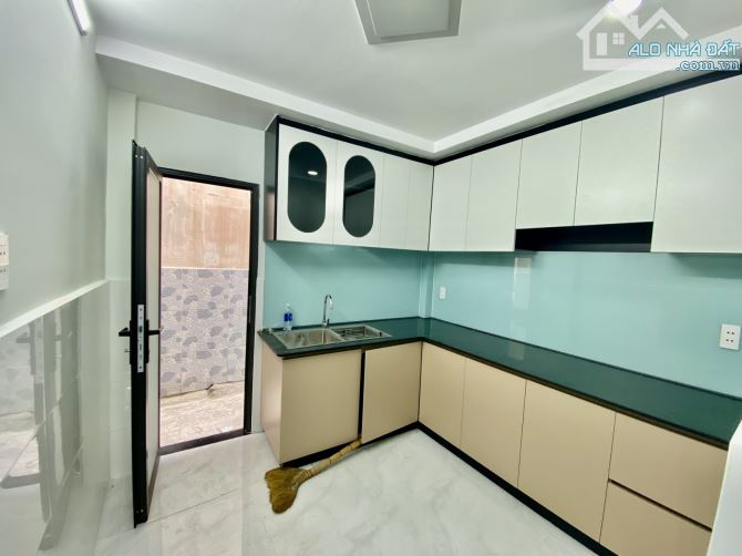 NHÀ ĐẸP TRỊNH ĐÌNH THẢO – TÂN PHÚ – GẦN ĐẦM SEN – 34M² – CHỈ 4.05 TỶ - 8