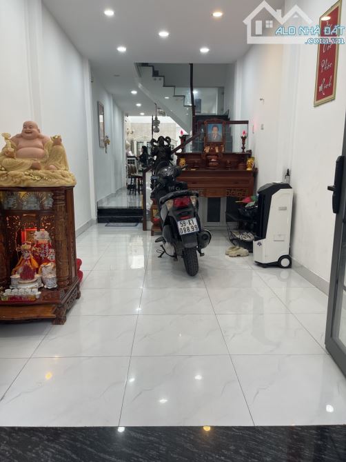 NHÀ MỚI CHÍNH CHỦ HẺM XE HƠI THÔNG TÂN BÌNH - 79m2 - 2 TẦNG CHỈNH HƠN 9 TỶ - 9