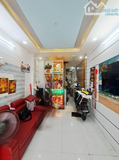 💥 Q11: NGAY HÀN HẢI NGUYÊN – 3/2 – HẺM 8M THÔNG – 4 TẦNG ĐÚC ĐẸP 💥 •	Diện tích: 31m² - 9
