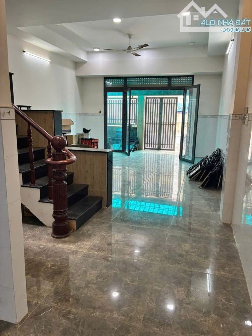 Bán nhà Quận 2 Bán nhà đối diện Trường THPT Giồng Ông Tố đường Lê Hữu Kiều 16M cách NTĐ 10 - 9
