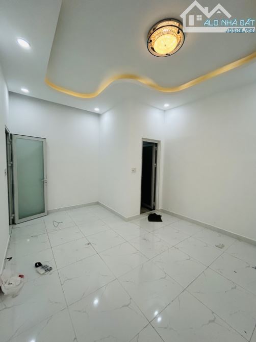 NHÀ 2 TẦNG TẠI HUỲNH TẤN PHÁT F TÂN THUẬN ĐÔNG Q7 - HẺM 3m THÔNG THOÁNG SẠCH SẼ - 5Tỷ5 - 9