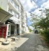 Bán nhà 80m ra Ql13- Đường thông sát vách Vạn Phúc city 60m2 - 3 Tầng hẻm oto thông