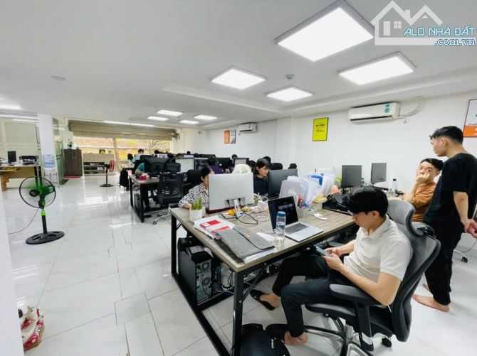 Chào bán toà nhà 10 tầng 285m2, MT 10m / 130 tỷ Nguyễn Hữu Thọ Hoàn Mai, chủ đứng bán