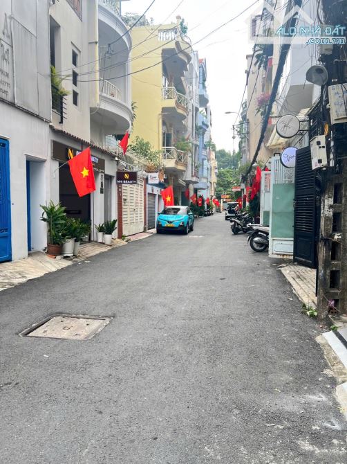 Bán nhà hẻm xe tải Hồ Văn Huê, Q.Phú Nhuận. 5 x 16m, 4 tầng, 17 tỷ