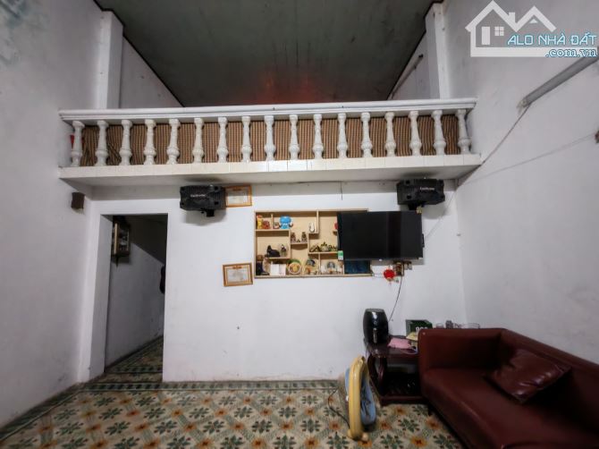 NHÀ MẶT TIỀN GẦN BIỂN - ĐƯỜNG DŨNG SĨ THANH KHÊ - DIỆN TÍCH 155M2 - GIÁ 9,35 TỶ.