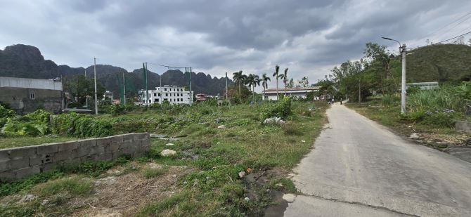 Bán đất đường QL 18 - đường Nguyễn Đức Cảnh, Quang Hanh, Cẩm Phả, Quảng Ninh, 1800m, MT