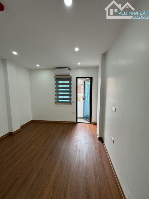 Bán nhà Yên Lãng Đống Đa, 53m2 * 5 tầng thang máy, MT 3,5M. Giá 15.5 tỷ