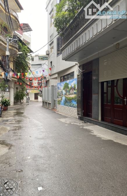 💥LÔ GÓC LẠC LONG QUÂN-40M RA Ô TÔ-MẶT NGÕ RỘNG BA GÁC TRÁNH XE MÁY