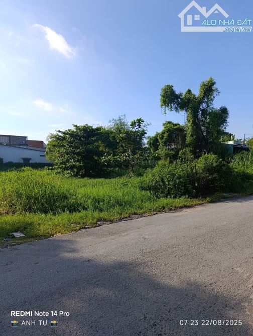 ĐẤT ĐẸP XÂY SIÊU BIỆT THỰ GẦN CHỢ THỚI TỨ