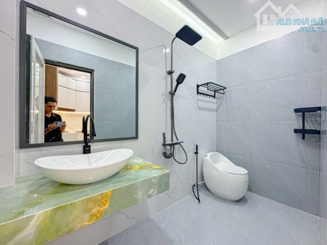 NHÀ BÁN 4 TẦNG ĐƯỜNG TRẦN XUÂN SOẠN PHƯỜNG TÂN HƯNG QUẬN 7 NGANG 5 X 12 M NHÀ ĐẸPÁ 8,3 TỶ