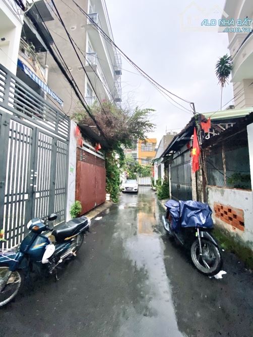 Gò vấp, hẽm xe hơi, gần công viên, siêu thị, trường học