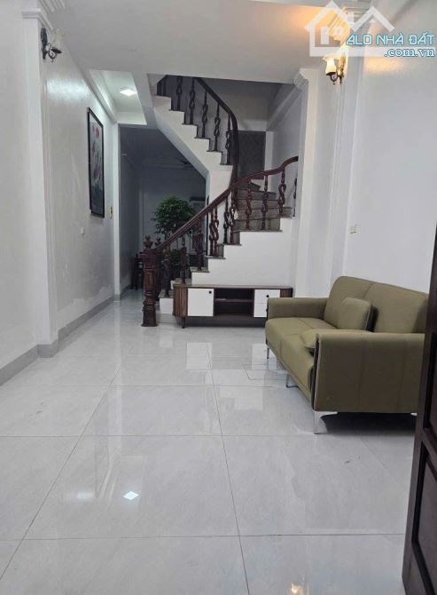 PHÙNG KHOANG 2 THOÁNG  37M 5 TẦNG GIÁ YÊU THƯƠNG
