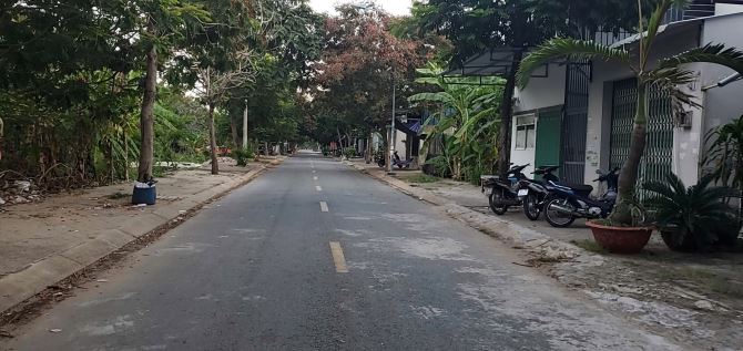 Bán lô đất 90m2 - Thổ cư 100%- Xã Long Hậu- Cần Giuộc - Long An