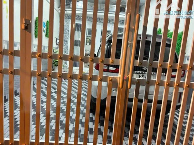 Nhà bán nhanh tại đường trần văn mười, xuân thới thượng 98m2, 895 triệu, sổ hồng riêng