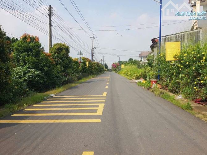Bán lô đất thổ cư sổ riêng gần chợ Thạnh Phú, cách hương lộ 15 chỉ 400 mét