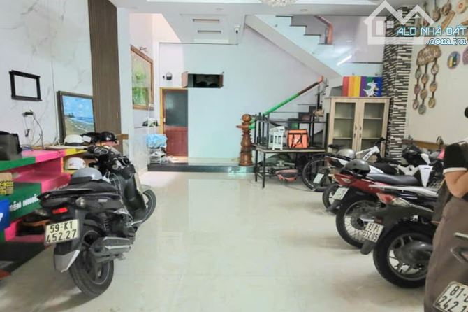 Bán nhà hẻm xe hơi, Phạm Văn Chiêu, Gò Vấp, 85 m² (5m x 17m), 6 phòng - Giá 7.3 tỷ TL