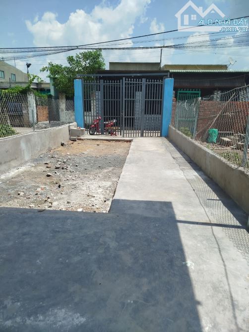 Bán nhà gần ngay trường tiểu học mới ấp 1 , trục 16,xã Thạnh Phú