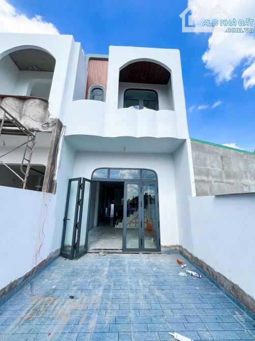 BÁN NHÀ 1 TRỆT 1 LẦU MỚI KENG - Gần UBND phuờng Tân Triều. CÁCH TRUNG TÂM BIÊN HÒA 10 PHÚT