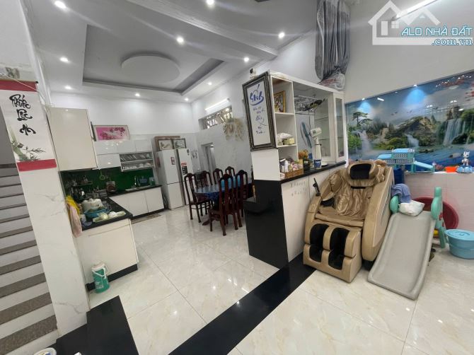 BÁN NHÀ 1 TRỆT 3 TẦNG ĐƯỜNG PHAN CHU TRINH, PHƯỜNG 2, VŨNG TÀU-GẦN KHU PHỐ TÂY, GẦN BIỂN