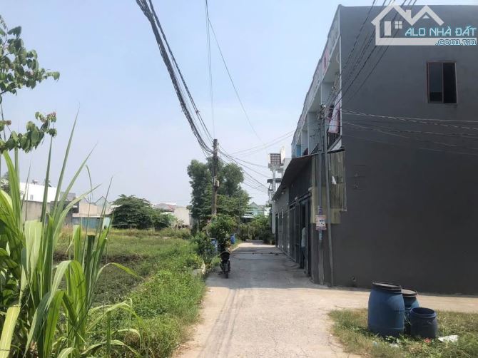 chủ kẹt tiền bán gấp lô đất gần chợ mỹ hạnh nam - 140m2- giá chỉ 1 tỷ 180 triệu -