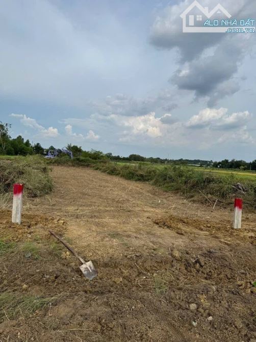 Đất thổ cư mặt tiền Trần Văn Chẩm xã Phước Vĩnh An Củ Chi TPHCM, DT: 5x45m.