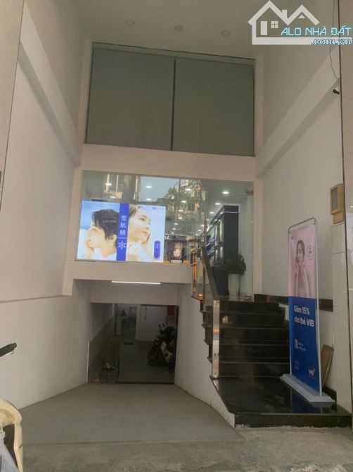chủ cần tiền chữa bệnh cần bán gấp nhà mặt tiền trần hưng đạo quận 1 hầm 7 tầng